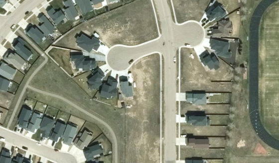 Satellite view of PLAN 1522663 BLOCK 22 LOT 32 in City of Lloydminster, with the parcel boundary outlined