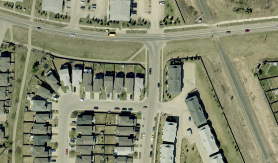 Satellite view of PLAN 0720412 BLOCK 4 LOT 1 in City of Edmonton, with the parcel boundary outlined