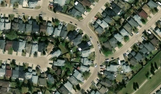 Satellite view of PLAN 9322334 BLOCK 16 LOT 41 in City of Edmonton, with the parcel boundary outlined