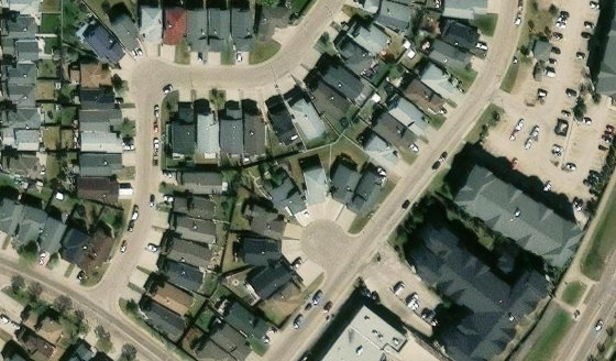 Satellite view of PLAN 0423074 BLOCK 49 LOT 35 in City of Edmonton, with the parcel boundary outlined