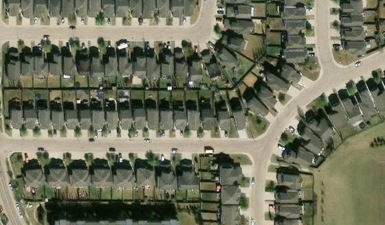 Satellite view of PLAN 0729907 BLOCK 5 LOT 46 in City of Edmonton, with the parcel boundary outlined
