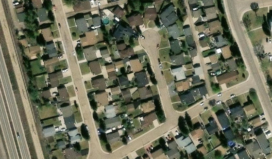 Satellite view of PLAN 7721467 BLOCK 26 LOT 22 in City of Edmonton, with the parcel boundary outlined