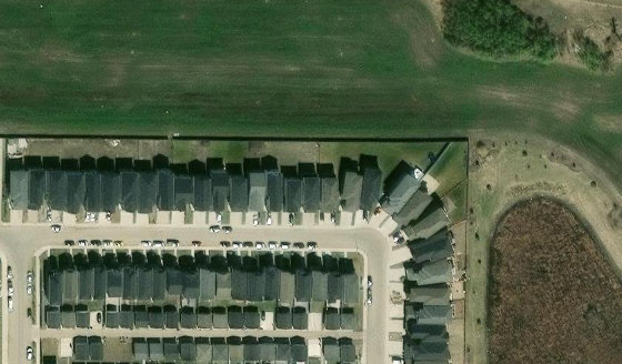 Satellite view of PLAN 2122358 BLOCK 1 LOT 136 in City of Edmonton, with the parcel boundary outlined