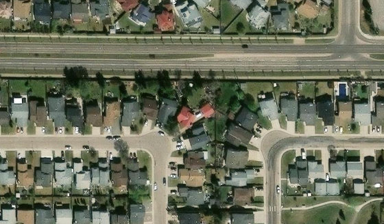 Satellite view of PLAN 8121525 BLOCK 38 LOT 135 in City of Edmonton, with the parcel boundary outlined