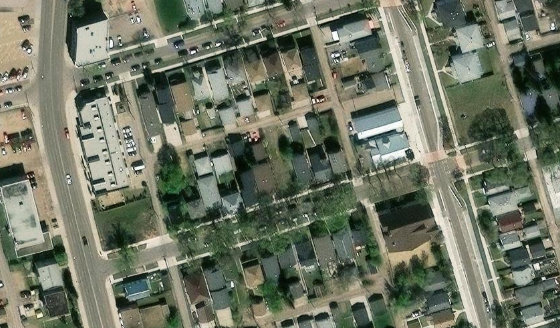 Satellite view of PLAN ND BLOCK 35 LOT 33 in City of Edmonton, with the parcel boundary outlined