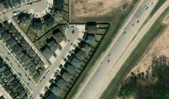 Satellite view of PLAN 1523223 BLOCK 8 LOT 128 in City of Edmonton, with the parcel boundary outlined