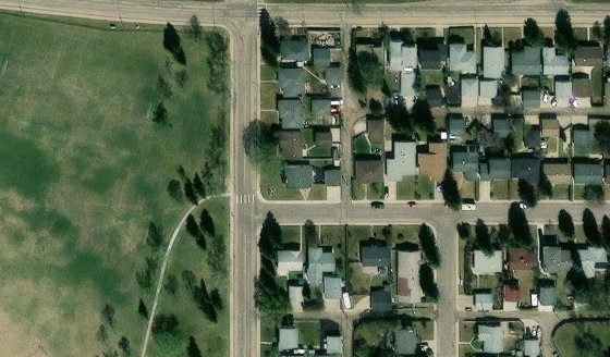 Satellite view of PLAN 590NY BLOCK 75 LOT 27 in City of Edmonton, with the parcel boundary outlined