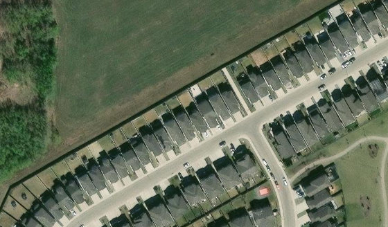 Satellite view of PLAN 1525031 BLOCK 108 LOT 92 in City of Edmonton, with the parcel boundary outlined