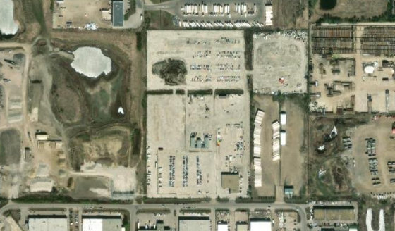 Satellite view of PLAN 0125384 BLOCK 5 LOT 4 in City of Edmonton, with the parcel boundary outlined