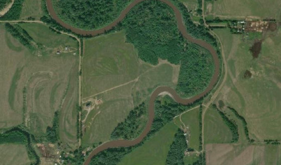 Satellite view of SE-12-73-10-W5 in Big Lakes County, with the parcel boundary outlined